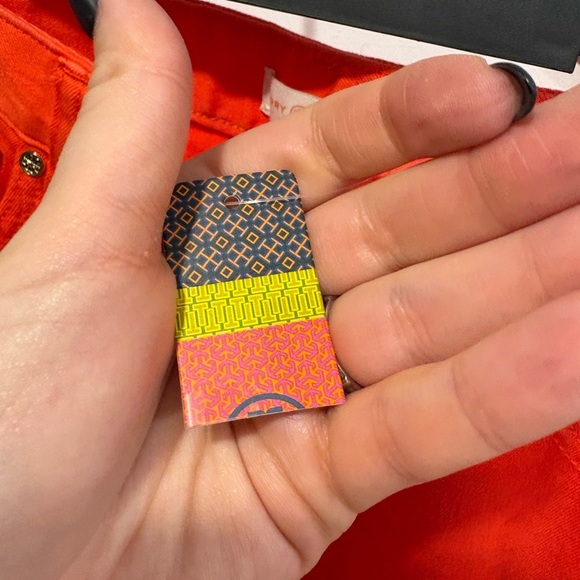 ⭐️ NWT- TORY BURCH ALEXA CROPPED SKINNY JEAN IN POPPY RED- size 30 - Picture 7 of 15